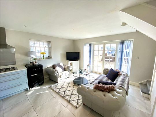 1 bedroom semi-detached house to rent - Photo 1