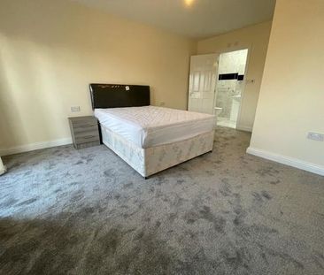 Chester Road North, KIDDERMINSTER - Photo 6