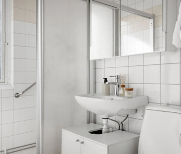 Riddaregatan, Trollhättan - Photo 2