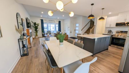 Elegant Open-Concept Condo in Prime Niagara Falls Location - Photo 4