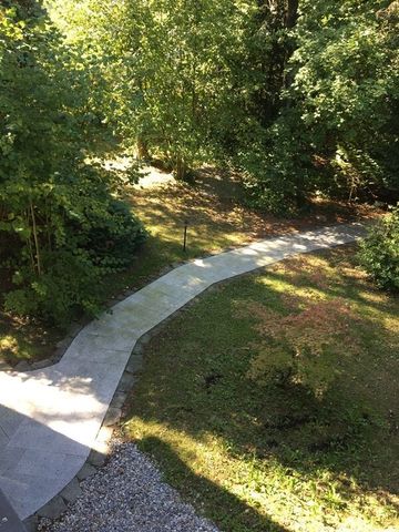 Charming 2.0-room apartment with covered terrace - Photo 4