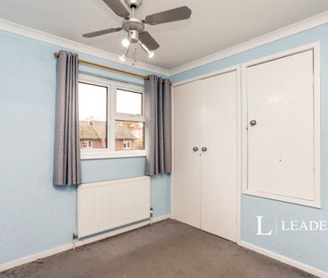 2 bedroom house to rent Kingslea, Horsham, West Sussex, RH13 - Photo 3