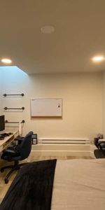 2299$, 3 ch., disponible maintenant, électros inclus / 3 br, available now, with appliances - Photo 4