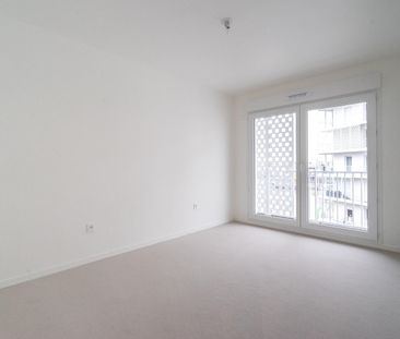 location Appartement T4 DE 84.7m² À CLICHY - Photo 2