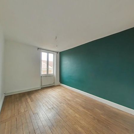 Location Appartement 4 pièces 110m² ROMANS SUR ISERE 26100 - Photo 4