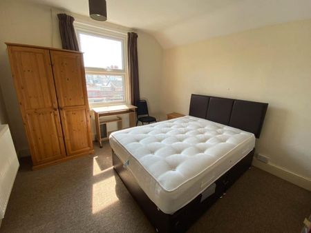 6 bedroom house to rent - Photo 2