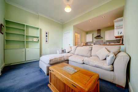 48/2 Blacket Place - Photo 2