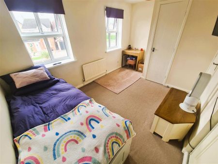 3 bedroom detached house to rent - Photo 5