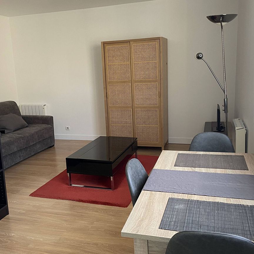 Location Appartement 1 pièce 25m² - Photo 1