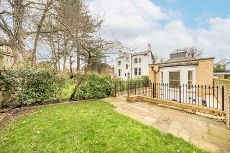 4 bedroom semi-detached house to rent - Photo 4