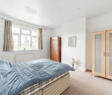 4 bedroom semi-detached house to rent - Photo 1