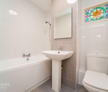 Bolton Road, Swinton, Manchester - Photo 6