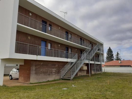 Location Appartement 1 pièce 27m² MONT DE MARSAN 40000 - Photo 1