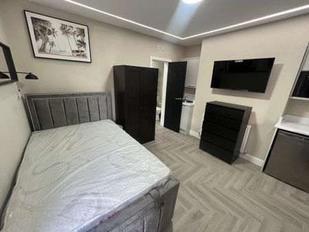 Studio to rent - Photo 5