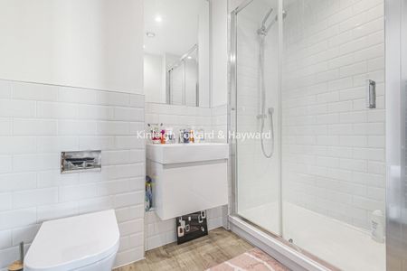 Tooting High Street, Tooting, London, SW17 - Photo 4