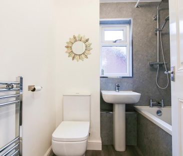 2 bedroom semi-detached house to rent - Photo 3