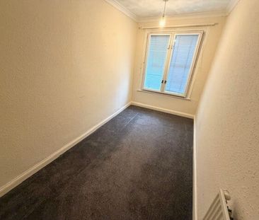 High Street - Photo 4