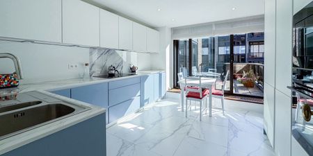 Appartement te huur in Ukkel voor € 2.500 met 3 slaapkamers - Photo 5