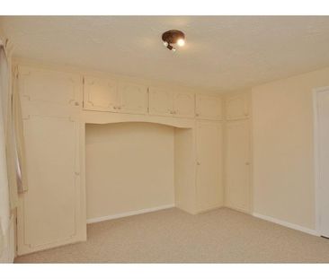 2 bedroom end of terrace house to rent - Photo 3