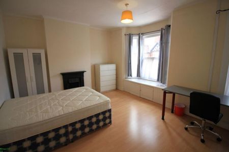 5 bedroom terraced house to rent - Photo 2