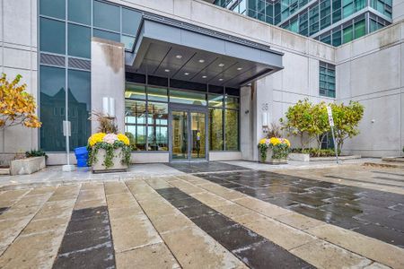 For Lease - 35 Brian Peck Crescent Unit# 813, Toronto, Ontario - Photo 4