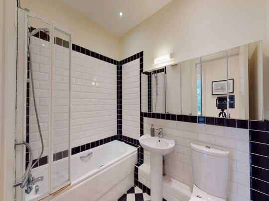 Grand Canal Wharf, Grand Canal Dock, Dublin 4, D04 P963. - Photo 1