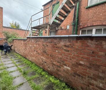 Victoria Park Road, Clarendon Park, Leicester, LE2 - Photo 2