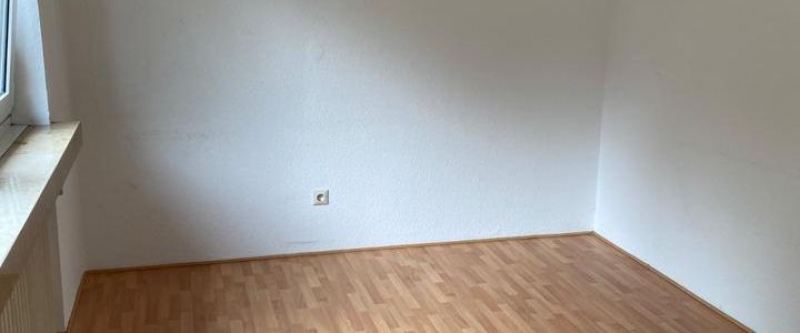 Helle 3 Zimmer Wohnung mit großem Balkon - Photo 1