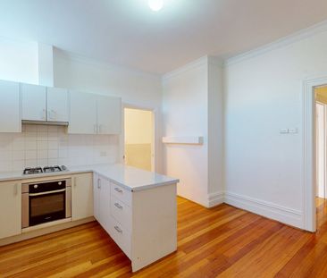 Old world charm with modern finishings - Photo 3