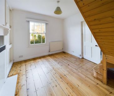 3 bedroom detached house to rent - Photo 2