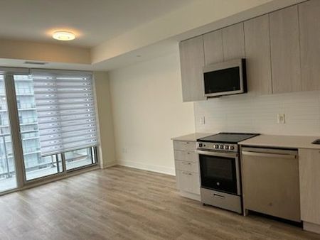 For Lease - 185 Deerfield Road Unit# 911, Newmarket, Ontario - Photo 3