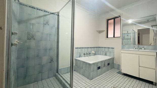 Beautiful Family Home In Prime & Quiet Location! - Photo 1