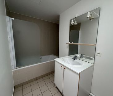 Location Appartement 5 pièces 93m² - Photo 3