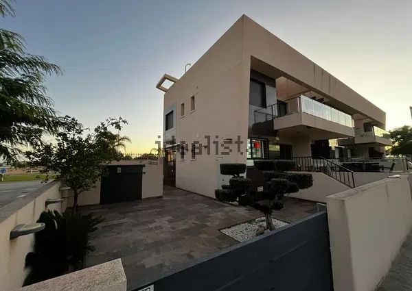 Alquiler de chalet pareado en Calle Ausias March, 41