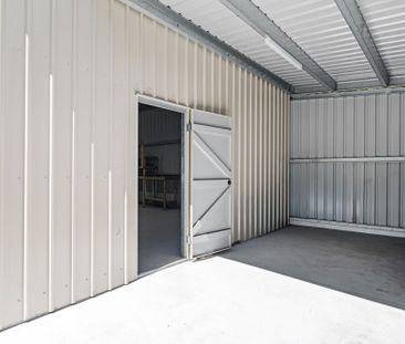 Space, Style & Serenity - Your Family Retreat Awaits at 4 Kingsford... - Photo 1