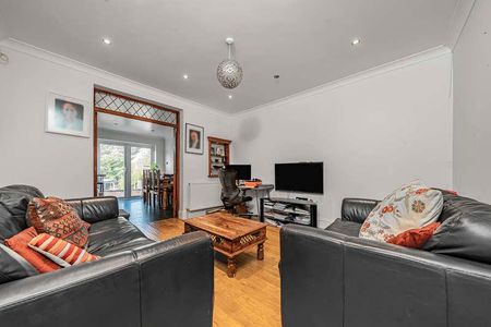 Harefield Road, Uxbridge, UB8 - Photo 2