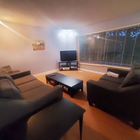 3 Bedroom Furnished House Sublet - Photo 4