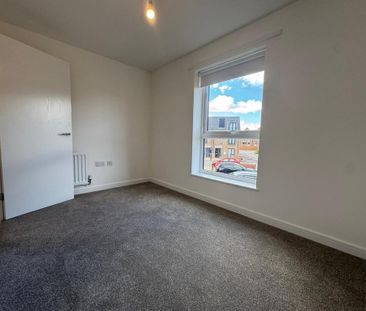 4 bedroom terraced house to rent - Photo 2