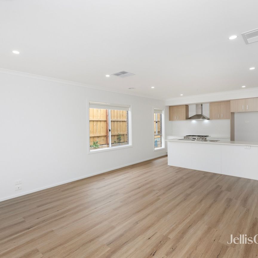 11 Twain Road, Mambourin VIC 3024 - House For Rent | Domain - Photo 1