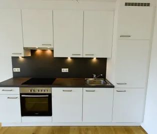 HELL, NEUWERTIG UND BARRIEREFREI MIT GROSSEM BALKON - Photo 2