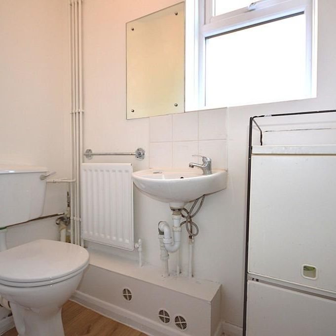 3 bedroom end of terrace house to rent - Photo 1