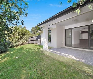 14 Aspect Place, Pacific Pines QLD 4211 - House For Rent | Domain - Photo 5