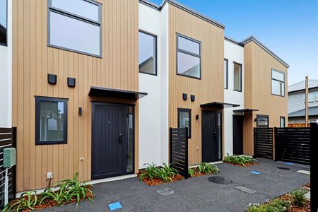 Central Hutt Living - Photo 3