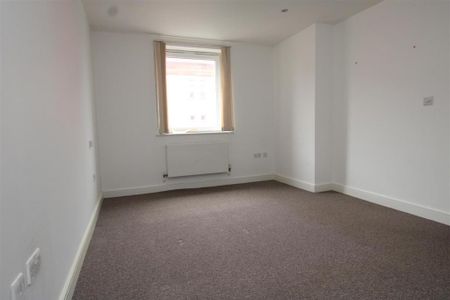 2 bedroom maisonette to rent - Photo 3