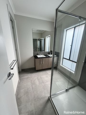 17 Abacot Street, Clyde North, VIC 3978 - Photo 5