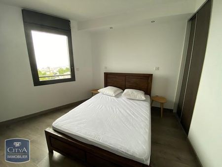 Location Appartement 3 pièces 72m² ST DENIS 97400 - Photo 5
