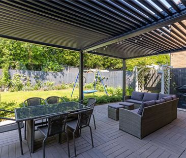 Magnificent five-bedroom detached home - Photo 5
