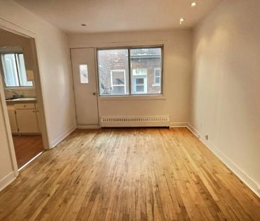1 CH - 1 SDB - Montréal - $1,200 /mo - Photo 2