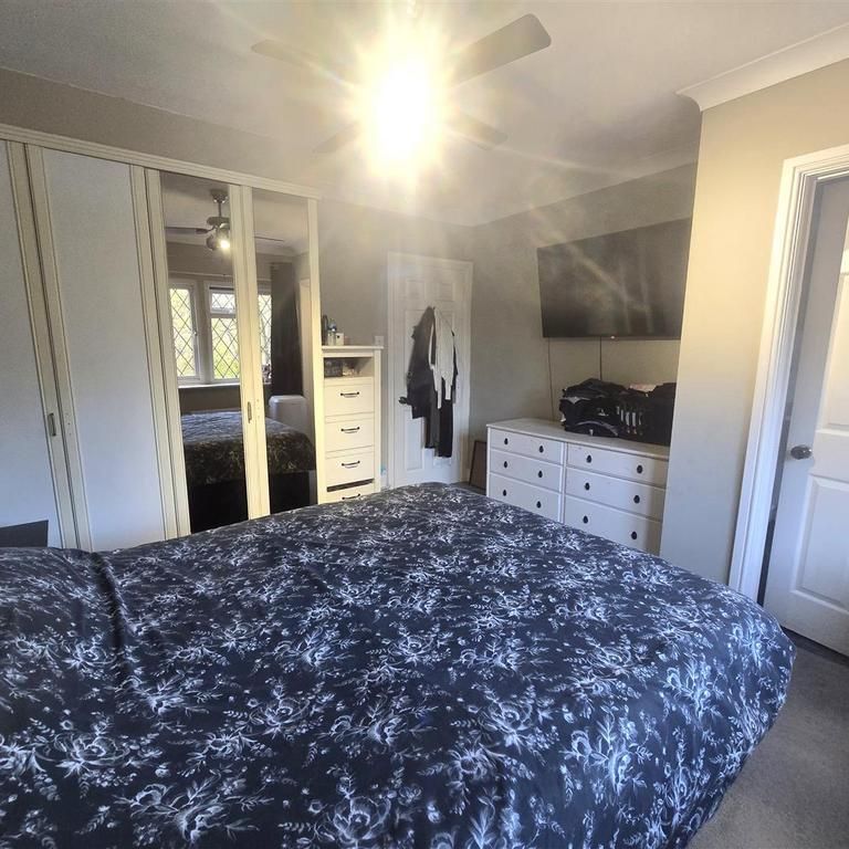 3 bedroom link detached house to rent - Photo 1