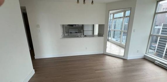 Downtown Ocean View New Renovated 1 BR + Solarium - Photo 2